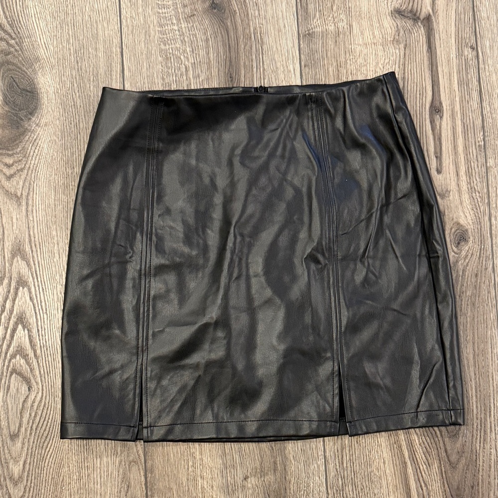 Elegant Black Faux Leather Skirt